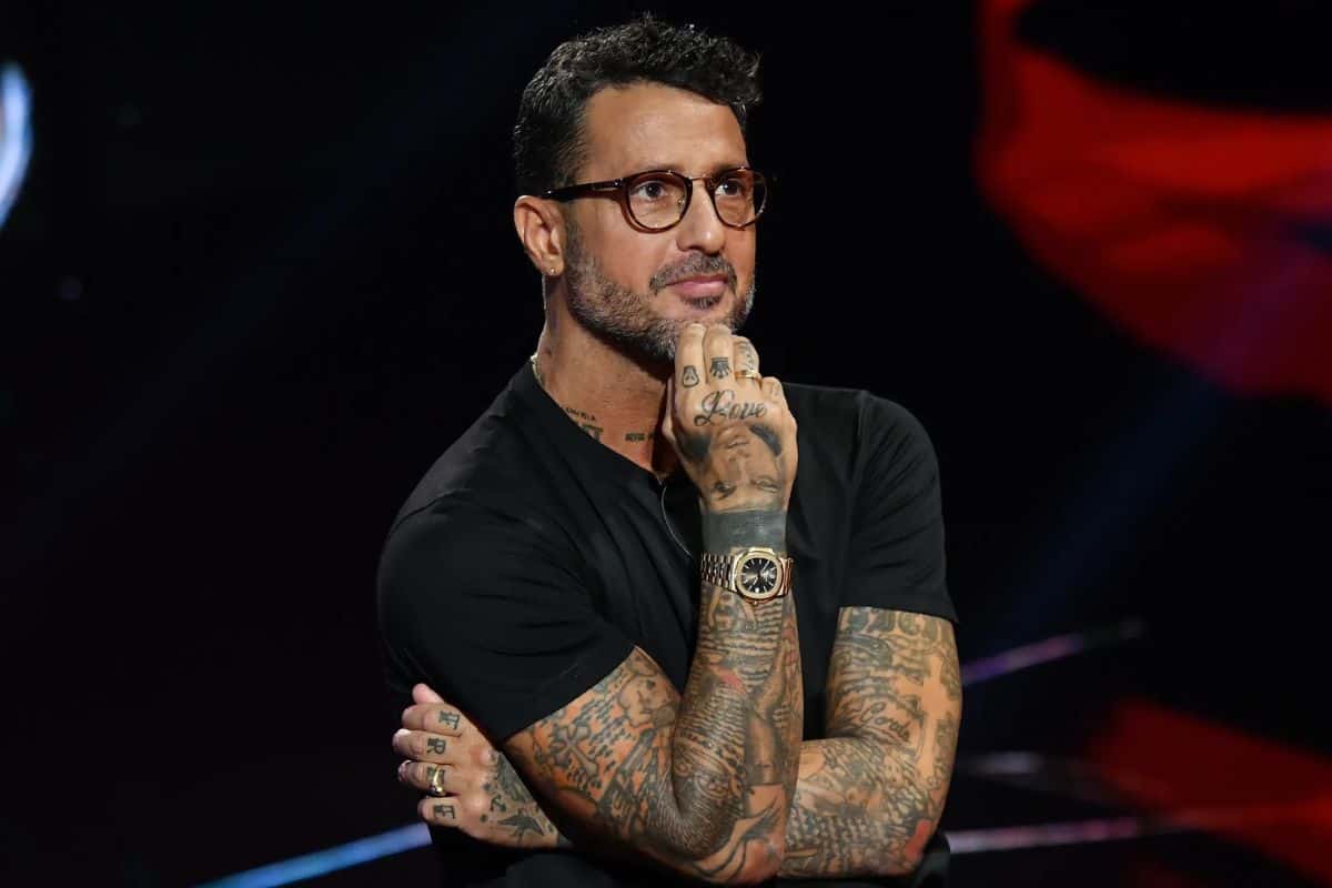 Le parole di Fabrizio Corona dopo il ricovero: cosa ha e come sta