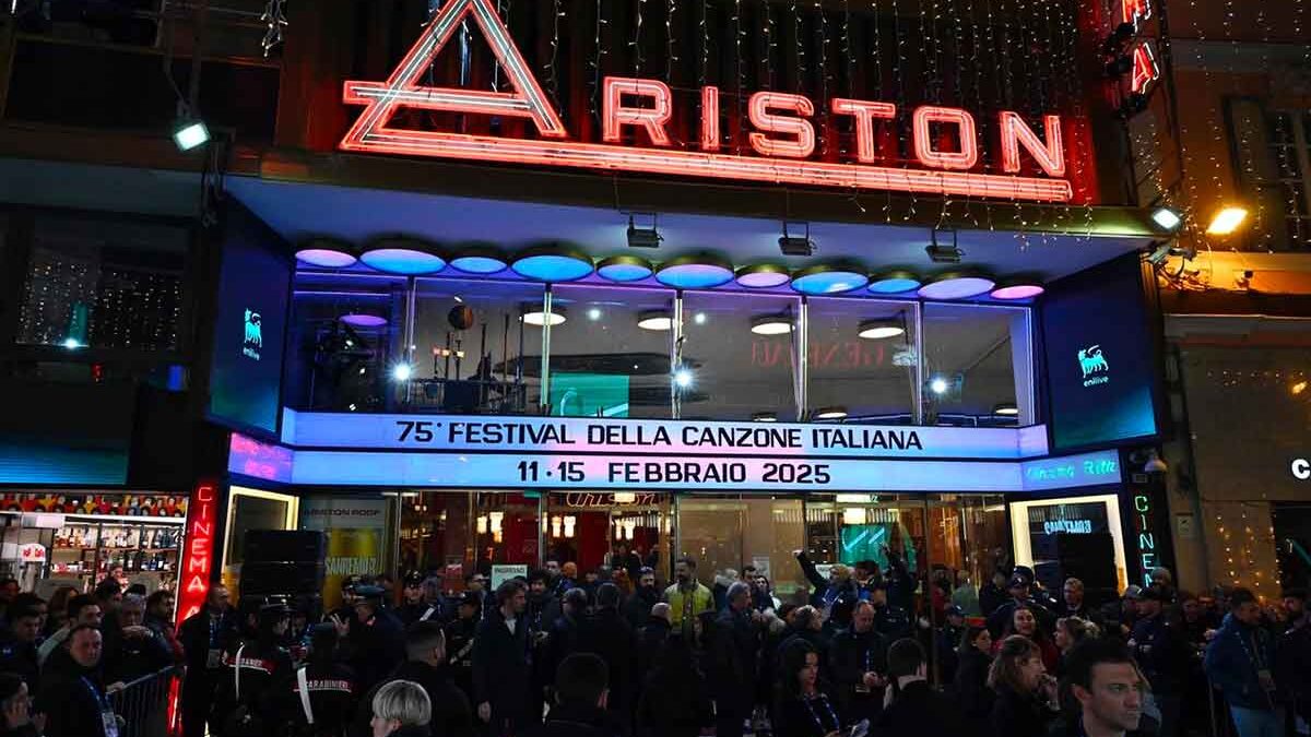 Sanremo 2026, quando l’intellighenzia radical chic snobba il Festival: questione di principio o ipocrisia?