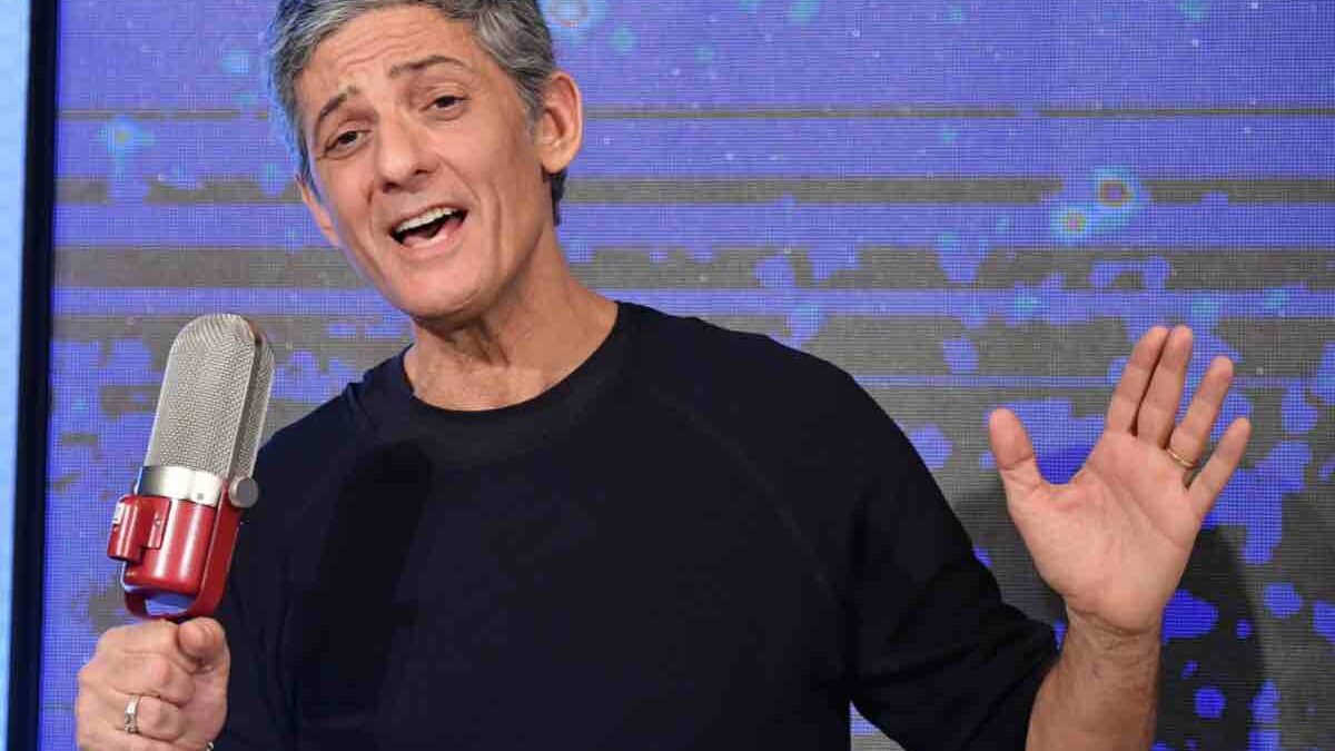Fiorello sta restituendo appeal al Festival di Sanremo: dai “finti” annunci alla stampa, all’indiscrezione su Celentano