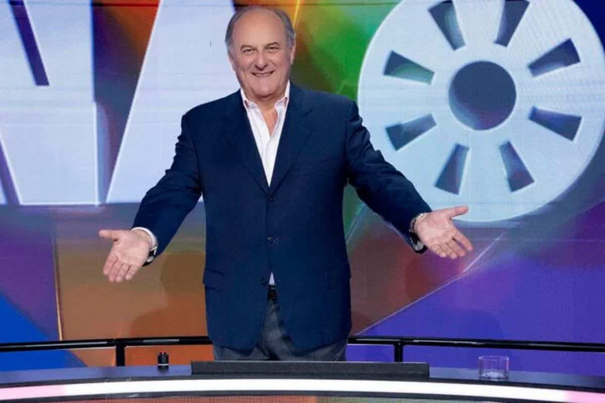 La scoperta di Gerry Scotti in camerino poco prima de La Ruota della Fortuna: cosa è accaduto dietro le quinte