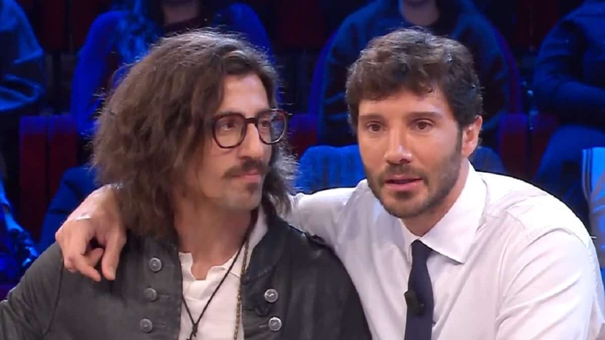 Jonathan accetta l’offerta del dottore: ecco quanto ha vinto stasera 1 febbraio 2026 ad Affari tuoi