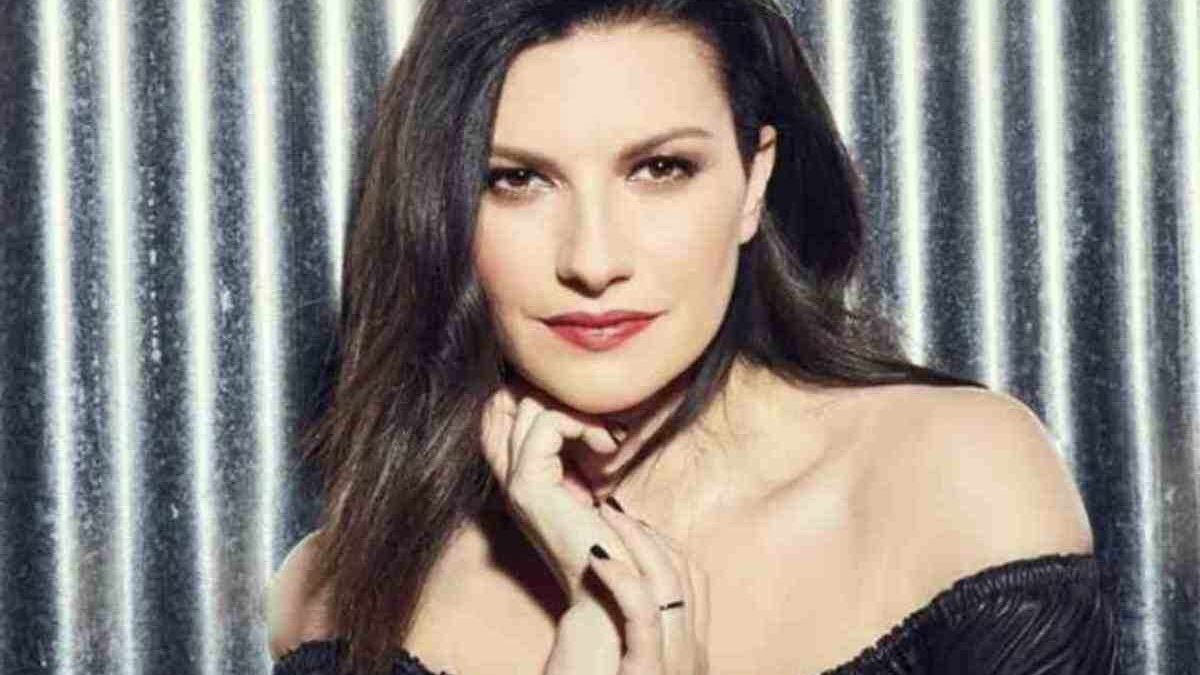 Laura Pausini tra lusso e radici: villa hollywoodiana a Miami e la casa-museo nel suo paese