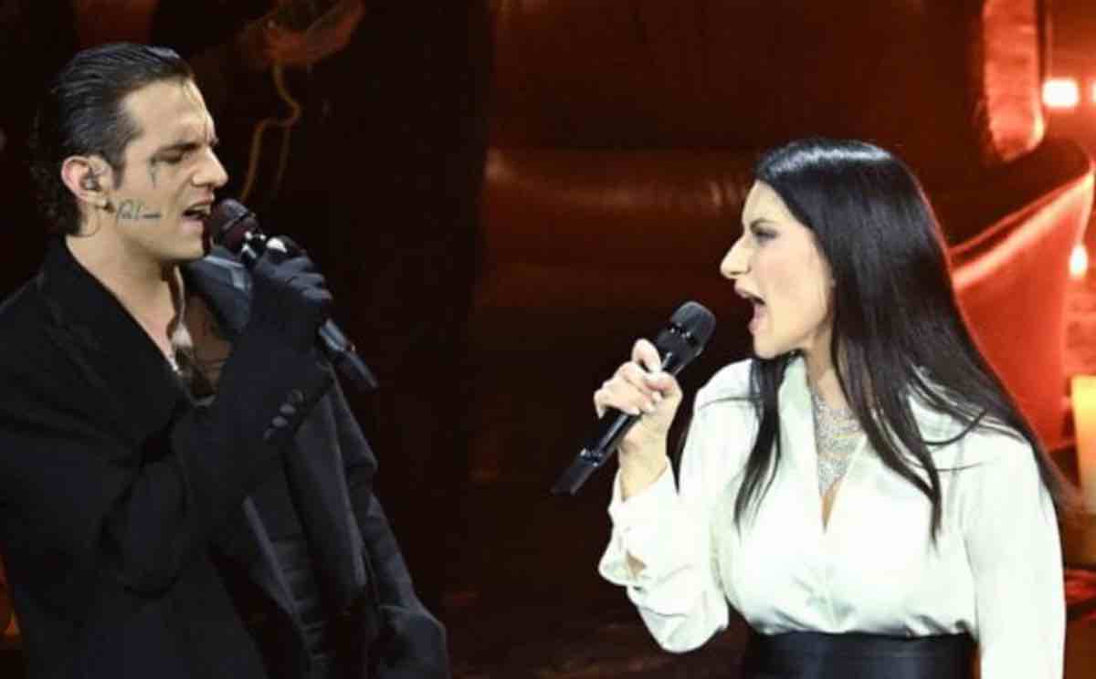 Laura Pausini e Achille Lauro sul palco dell'Ariston