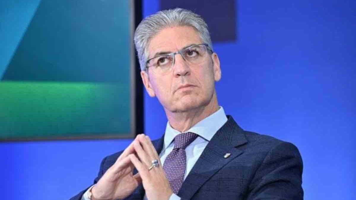 Paolo Petrecca, riflessioni in corso dopo le polemiche sulla cerimonia d’apertura Milano-Cortina 2026: la Rai prende tempo