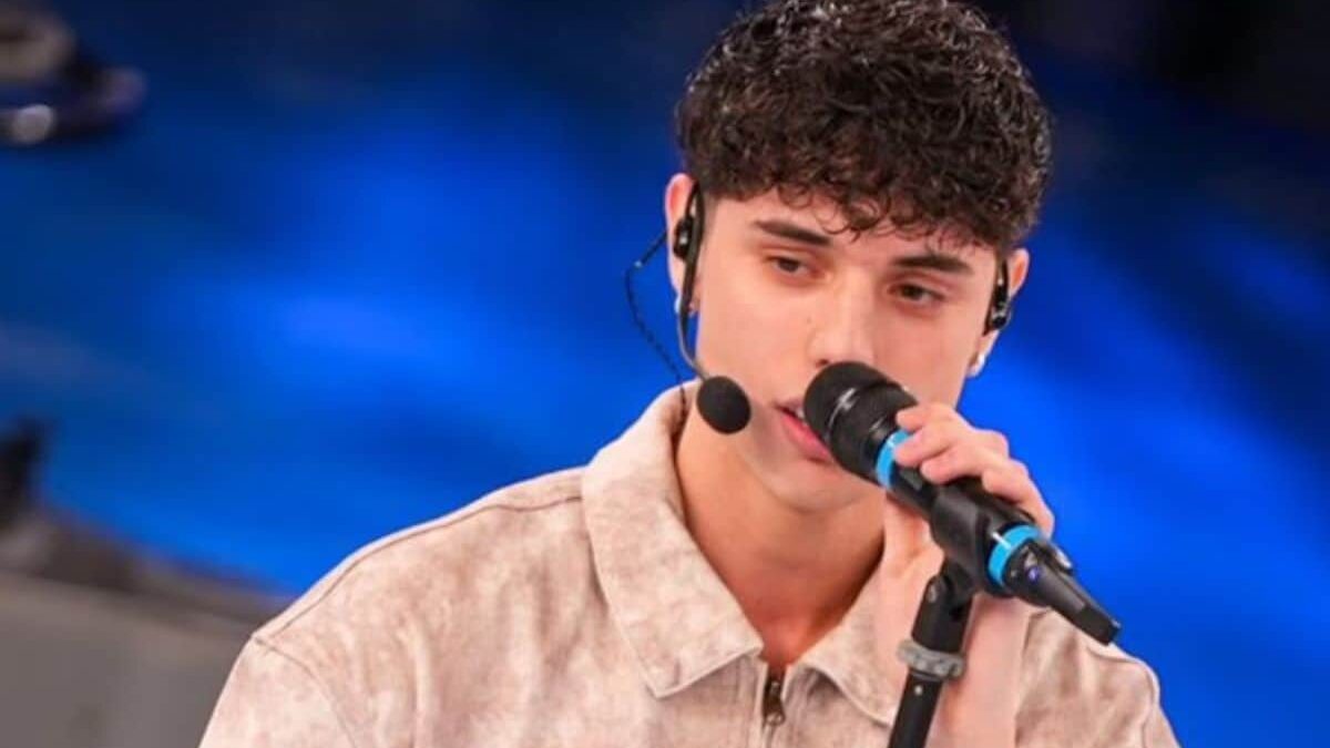 Amici 25, tutti contro Riccardo Stimolo: il web invoca un provvedimento. Cosa è successo