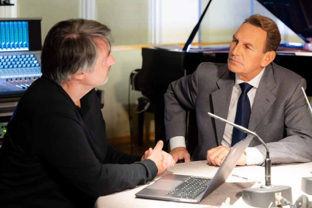 Un posto al sole Roberto e Michele si scontrano