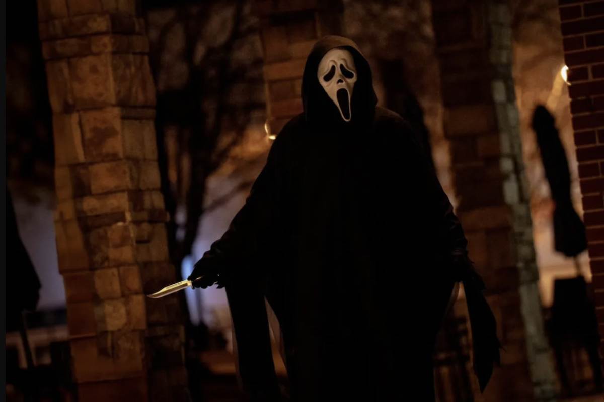 Scream 7 riporta Neve Campbell al massacro dopo 11 anni: ‘Questa volta tocca a mia figlia’ – Il Ghostface più crudele di sempre?
