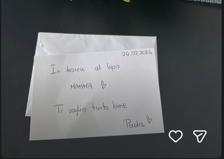 Il dolce messaggio della figlia Paola prima dell’esordio di Laura Pausini a Sanremo