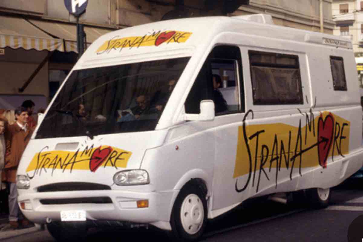 Stranamore, Il Gioco delle Coppie e Ok il Prezzo è Giusto: tre programmi, un destino. I piani di Mediaset