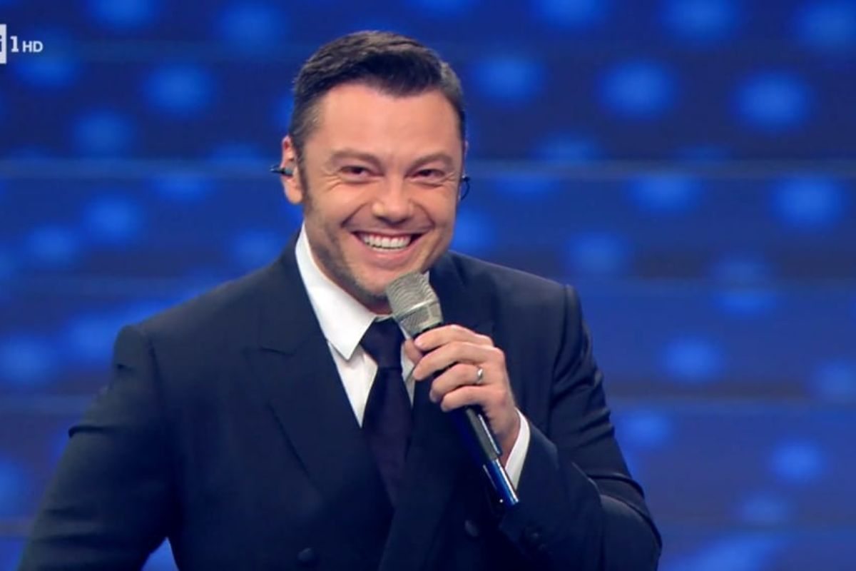 Tiziano Ferro chi è: età, figli, divorzio, dove vive, compagno, Sanremo 2026