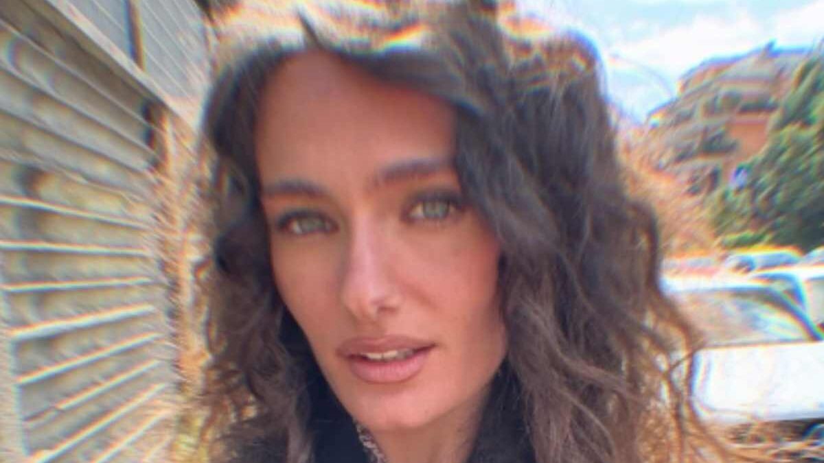 Questa ragazza è la figlia di una delle conduttrici più amate della TV: notate la somiglianza?