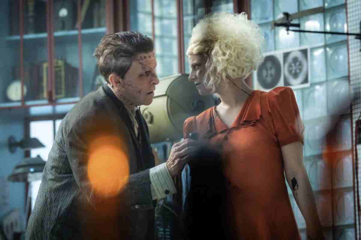 Con "La Sposa!", Maggie Gyllenhaal continua a dimostrare di essere una regista in grado di mettere in discussione le convenzioni