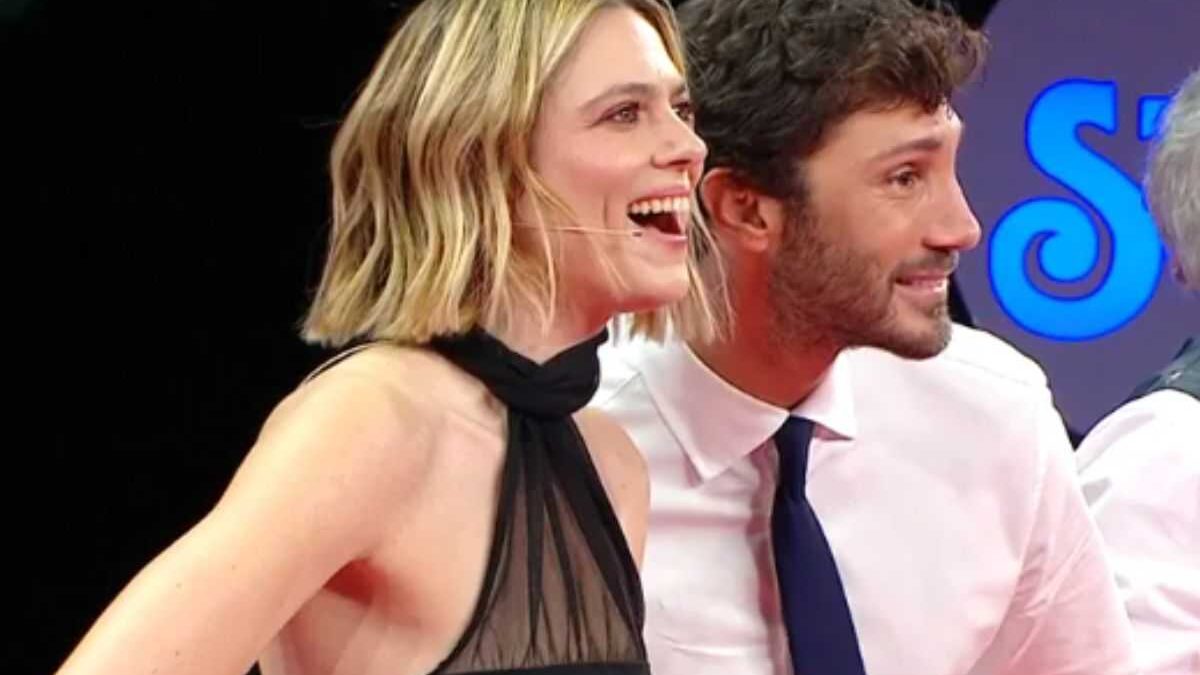 Stasera tutto è possibile, spunta il video del fuorionda: caos dietro le quinte