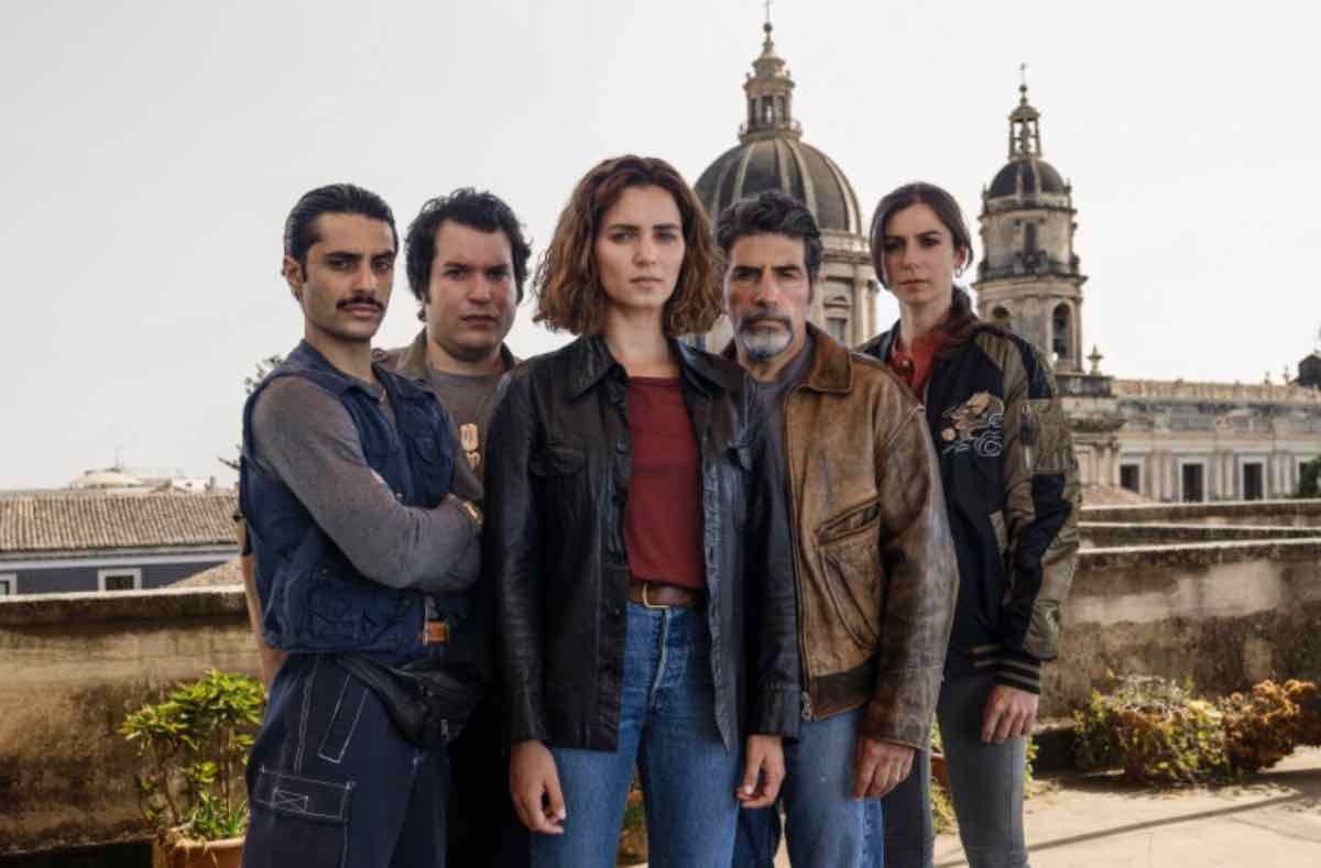 Giusy Buscemi e il cast ufficiale di Vanina un vicequestore a Catania