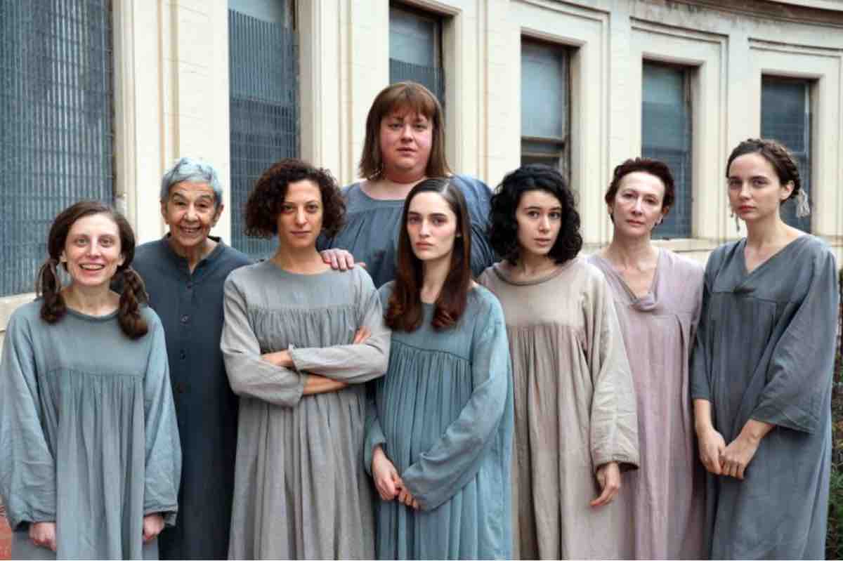 Le libere donne, esordio quasi al 18% di Share. Il Best Of di Taratata si accontenta del 13,4%. Vola Floris su La7. I dati Auditel del 10 marzo 2026