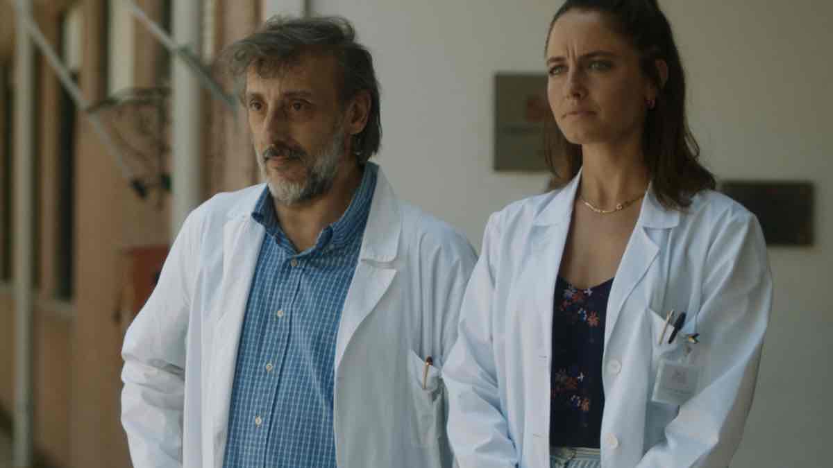 Massimo Ceccherini e Matilde Gioli in Strike