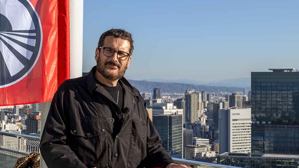 Intervista a Costantino della Gherardesca su Pechino Express 2026: “La tv si è adattata ai tempi ed è diventata cinema” – VIDEO