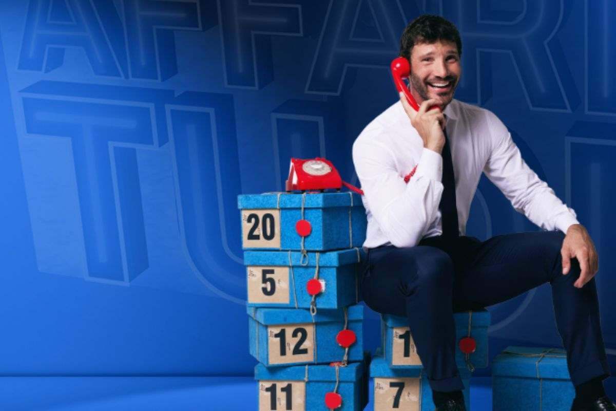 Affari Tuoi, l’annuncio in diretta di Stefano De Martino: “Sarà una bimba”