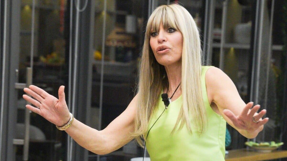 Il cachet (da capogiro) di Alessandra Mussolini al GF Vip. Il dettaglio nel contratto e la cifra assurda
