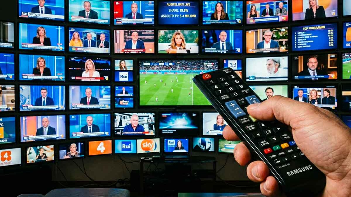 Gli ascolti non bastano più: se l’Auditel perde centralità, come si misura oggi il successo di un programma televisivo?