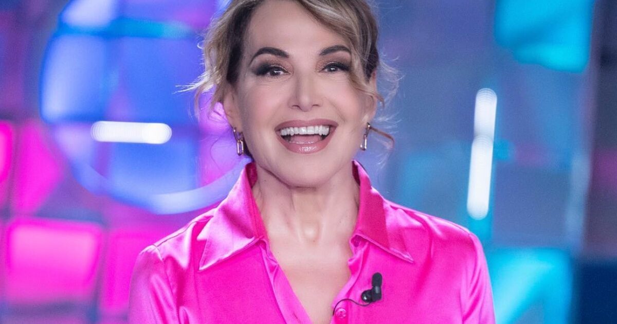 Alberto Matano, che batosta: l’icona Mediaset pronta a “scippargli” Domenica In