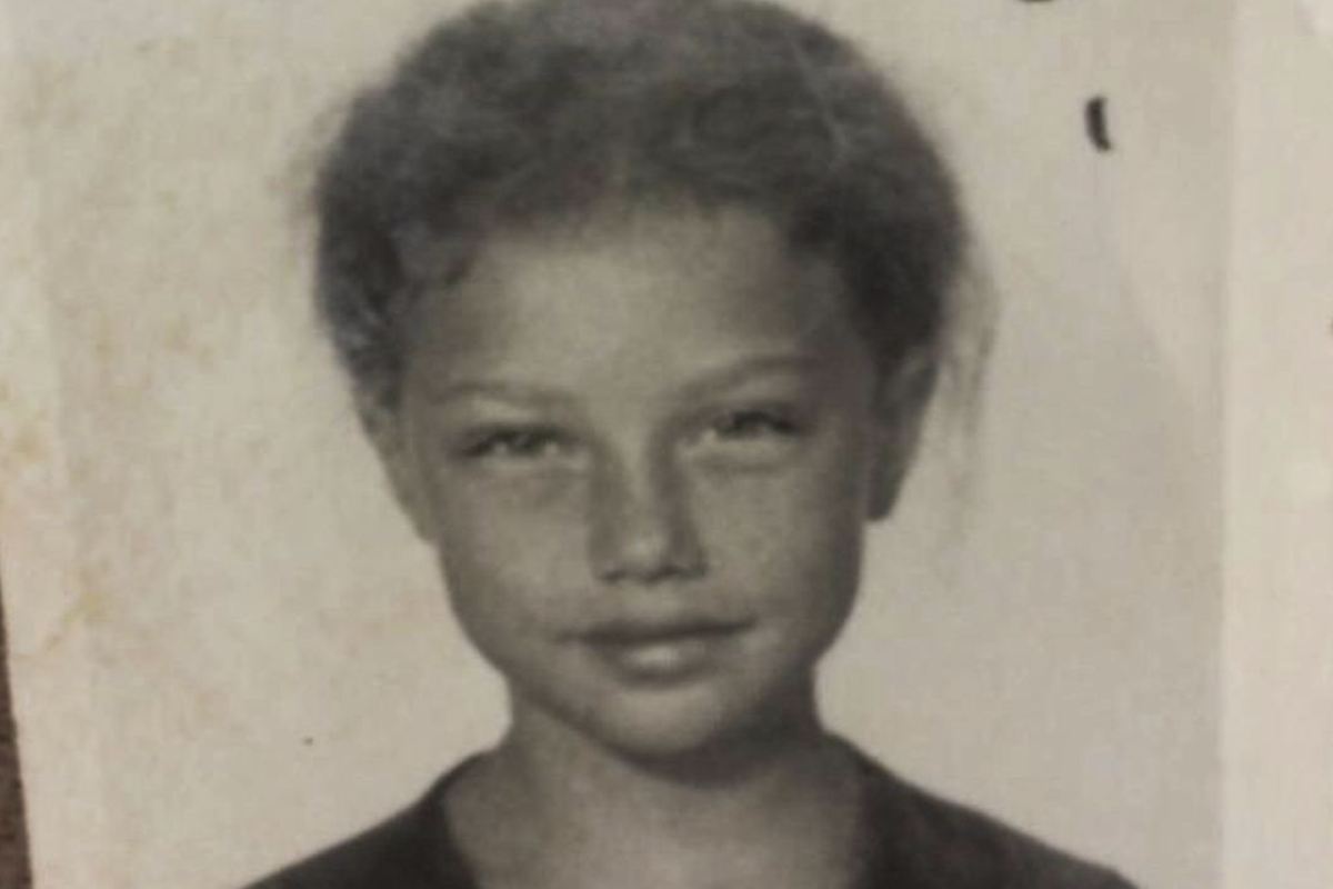 La riconoscete? Qui era solo una bellissima bambina, oggi è una superstar della tv