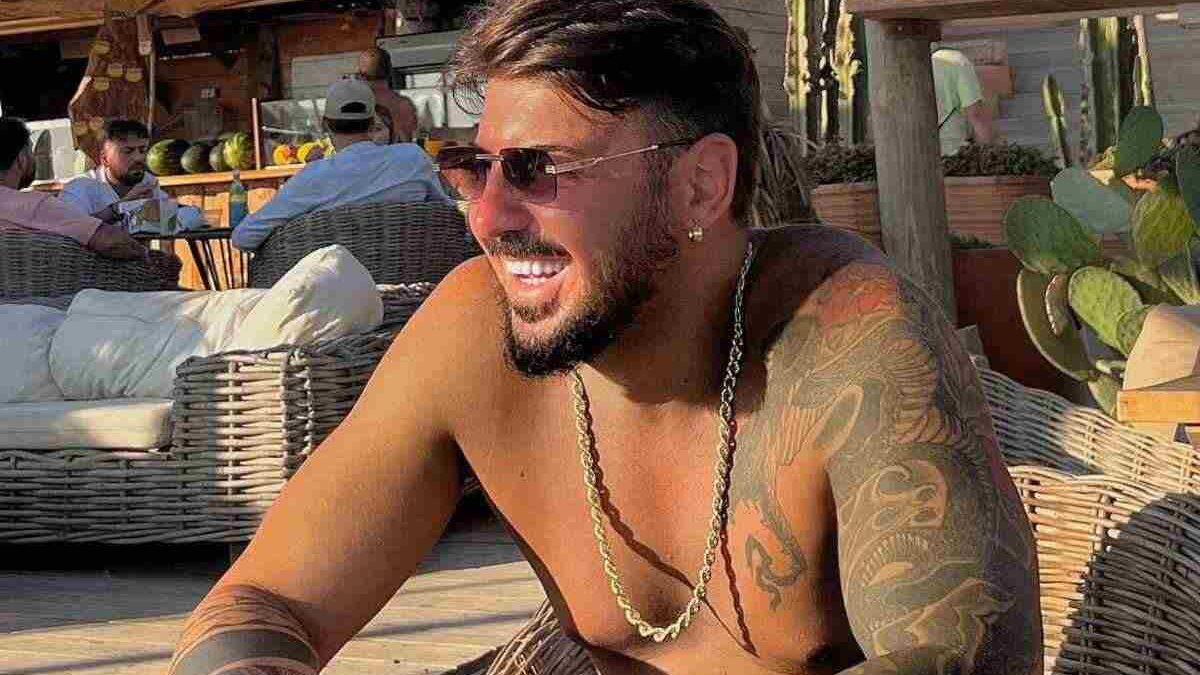 Ricordate Lino Giuliano ex Temptation Island? Il napoletano ha condiviso una foto assurda: è irriconoscibile