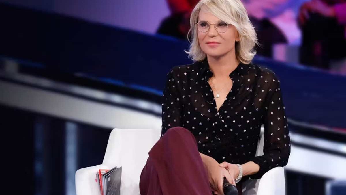 Amici, anticipazioni stasera 11 aprile: eliminati (e lacrime), ospiti e sfide. Gli spoiler del serale