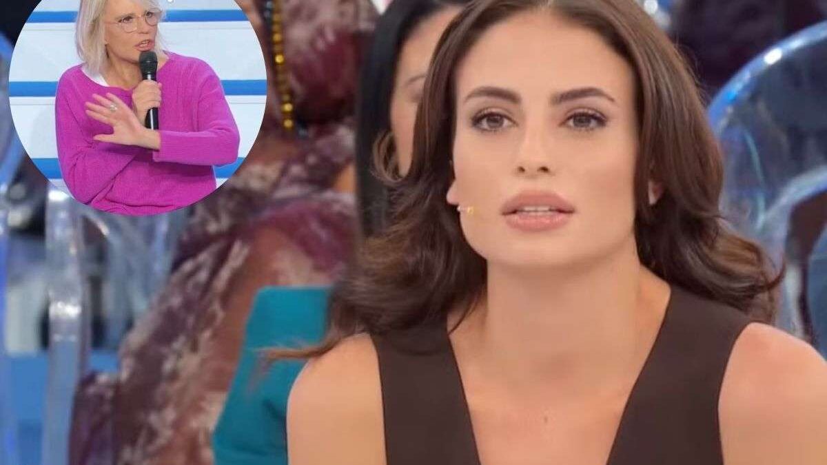 Uomini e Donne, Martina perde le staffe in studio: interviene Maria De Filippi, caos dietro le quinte
