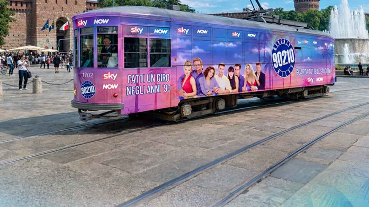 Beverly Hills 90210 a Milano: il weekend in cui la città torna agli anni Novanta