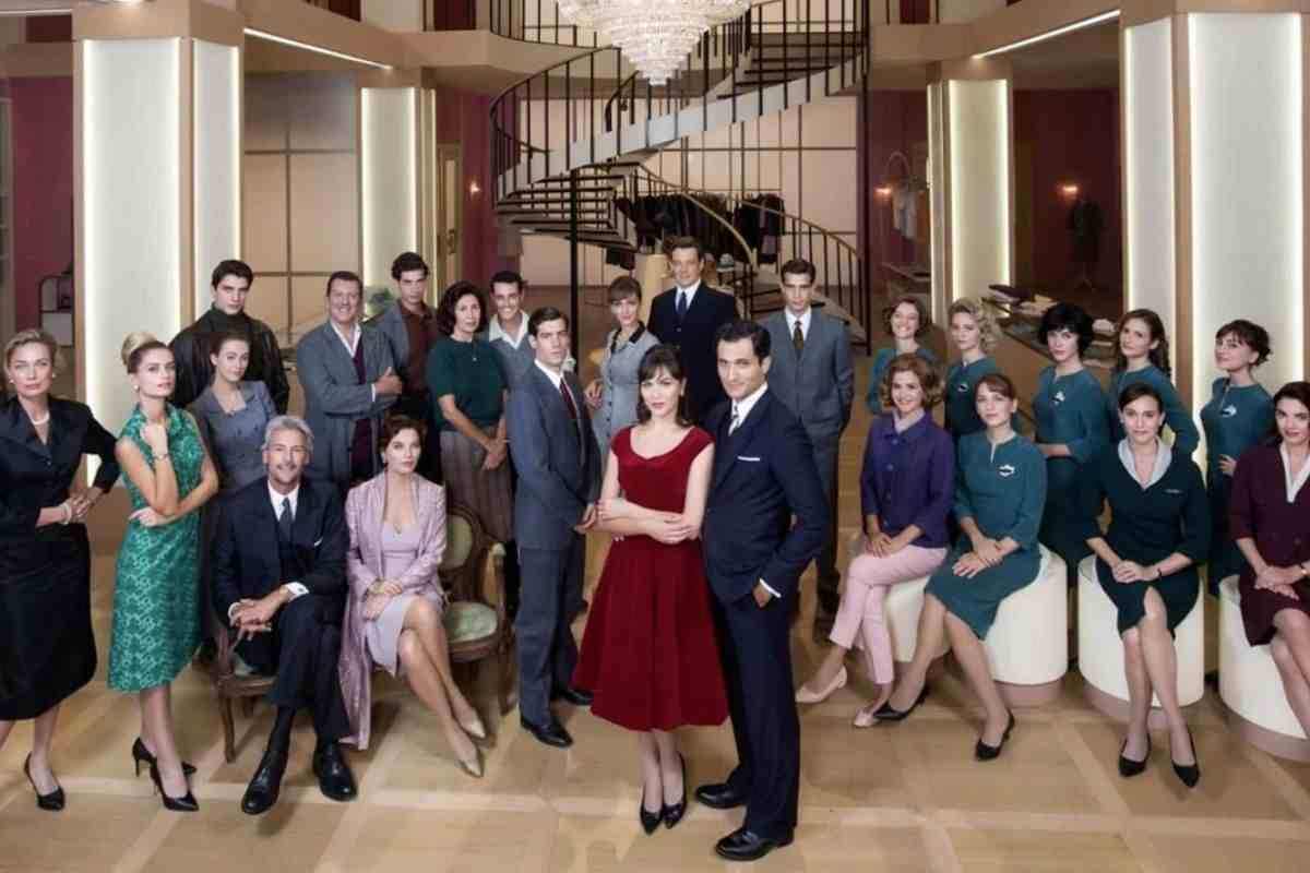 In foto il cast de Il Paradiso delle Signore, previsto uno stop momentaneo
