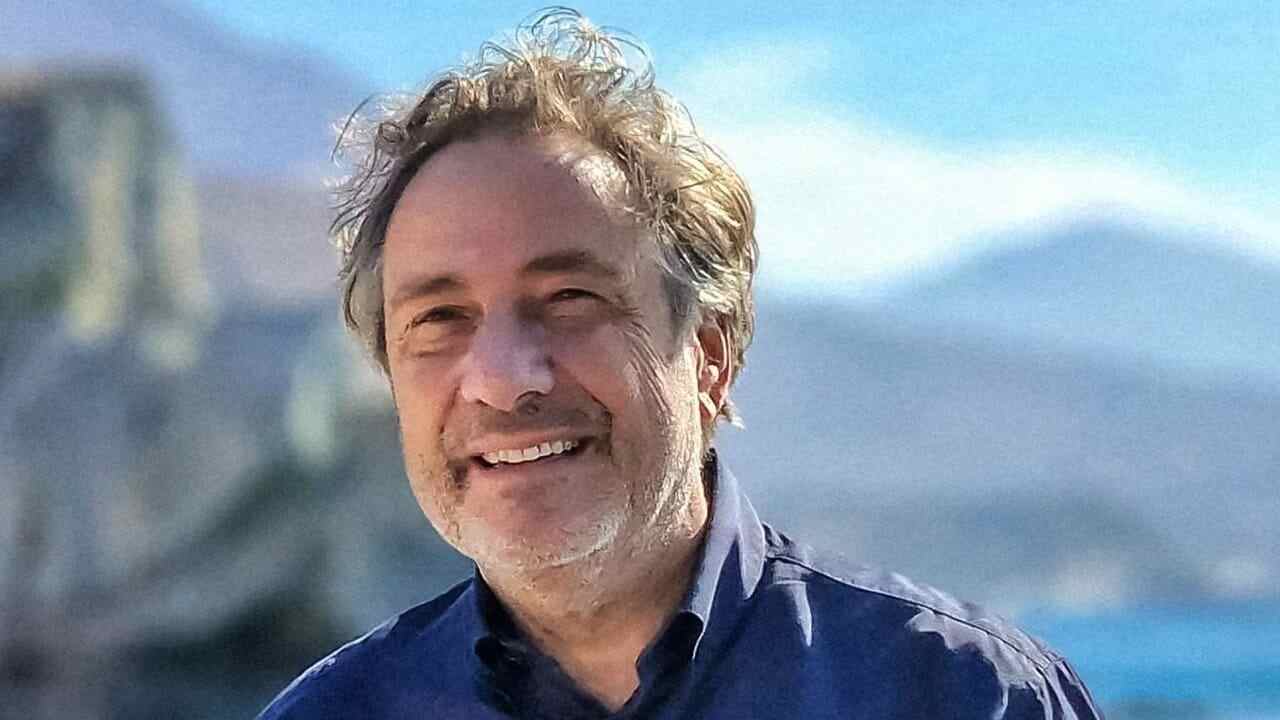 Primo piano di Mario Tozzi programma Rai sapiens-un solo pianeta