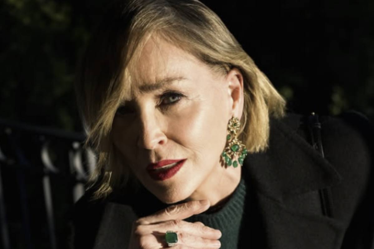 Sharon Stone, a 68 anni ha cambiato connotati: nell’ultima foto è irriconoscibile
