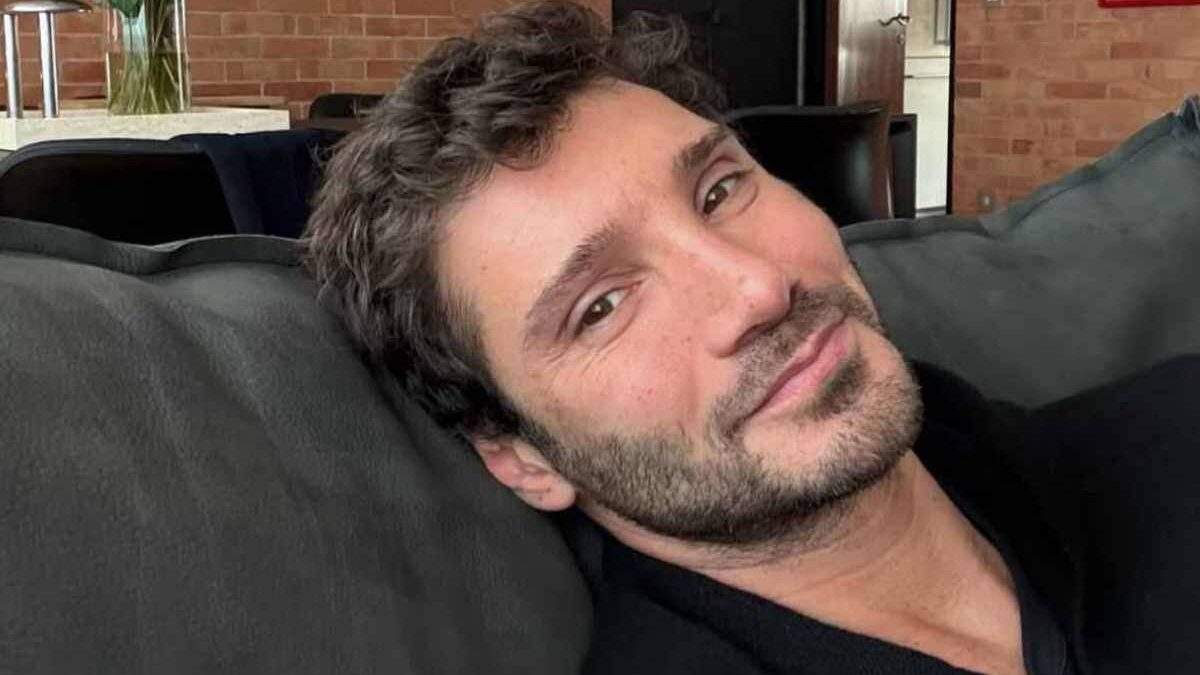 “Mancano 9 mesi, siamo al concepimento…”. Gioia ed emozione per Stefano De Martino