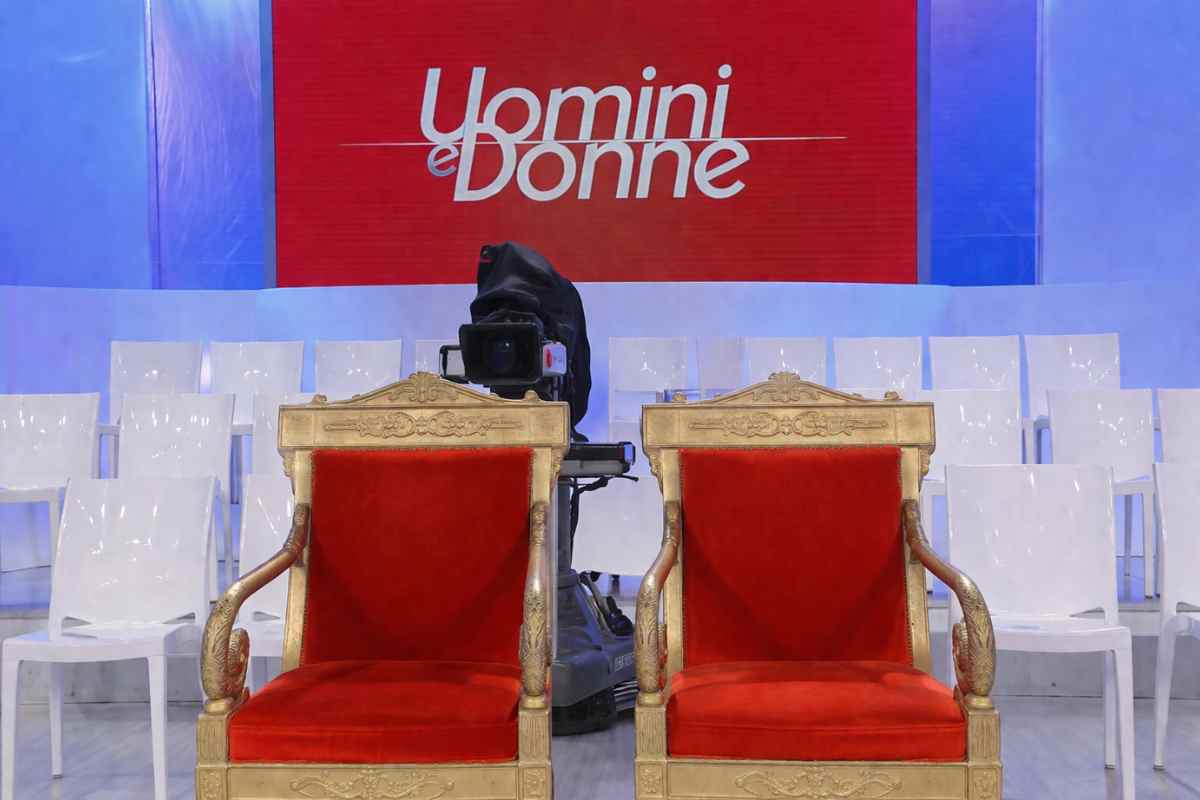 Uomini e Donne, la notizia spiazza i fan: “Ricoverata in ospedale”