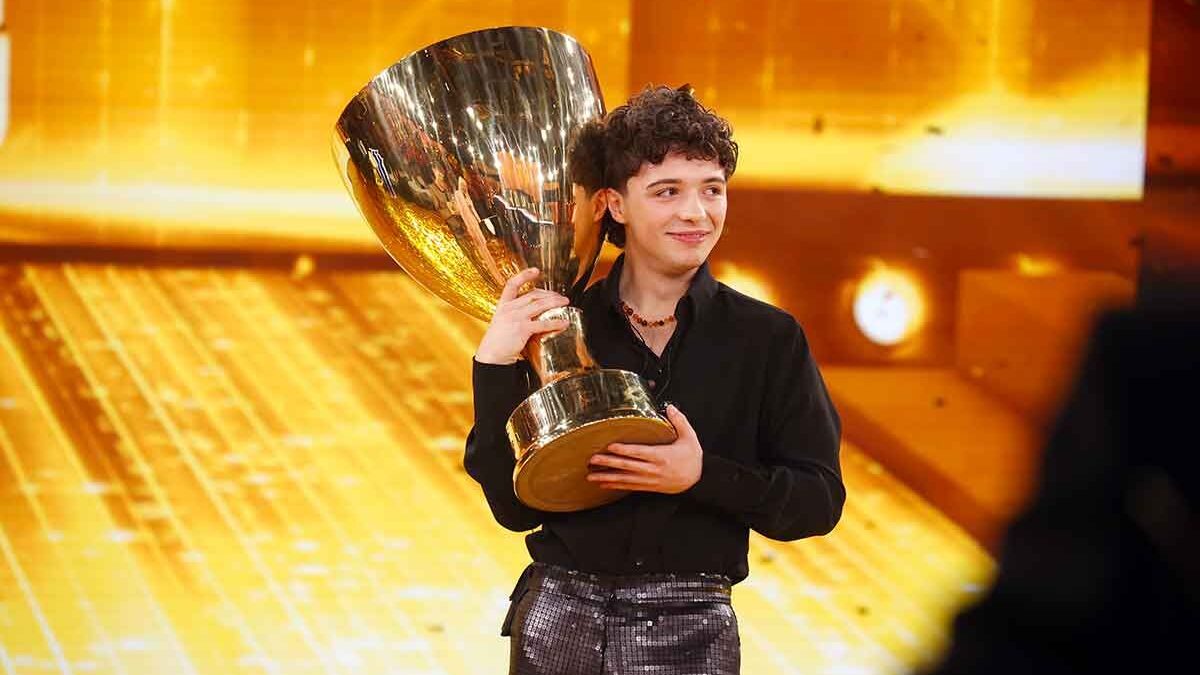 Amici 25, la finale: Lorenzo vince tutto, Alessio re della danza | La serata, i verdetti, le pagelle