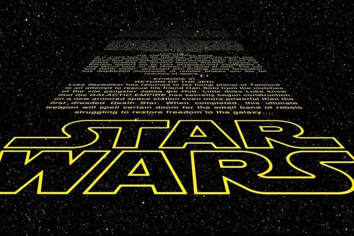 Il testo scorrevole giallo della crawl di Star Wars, la tradizione riservata ai film della saga Skywalker