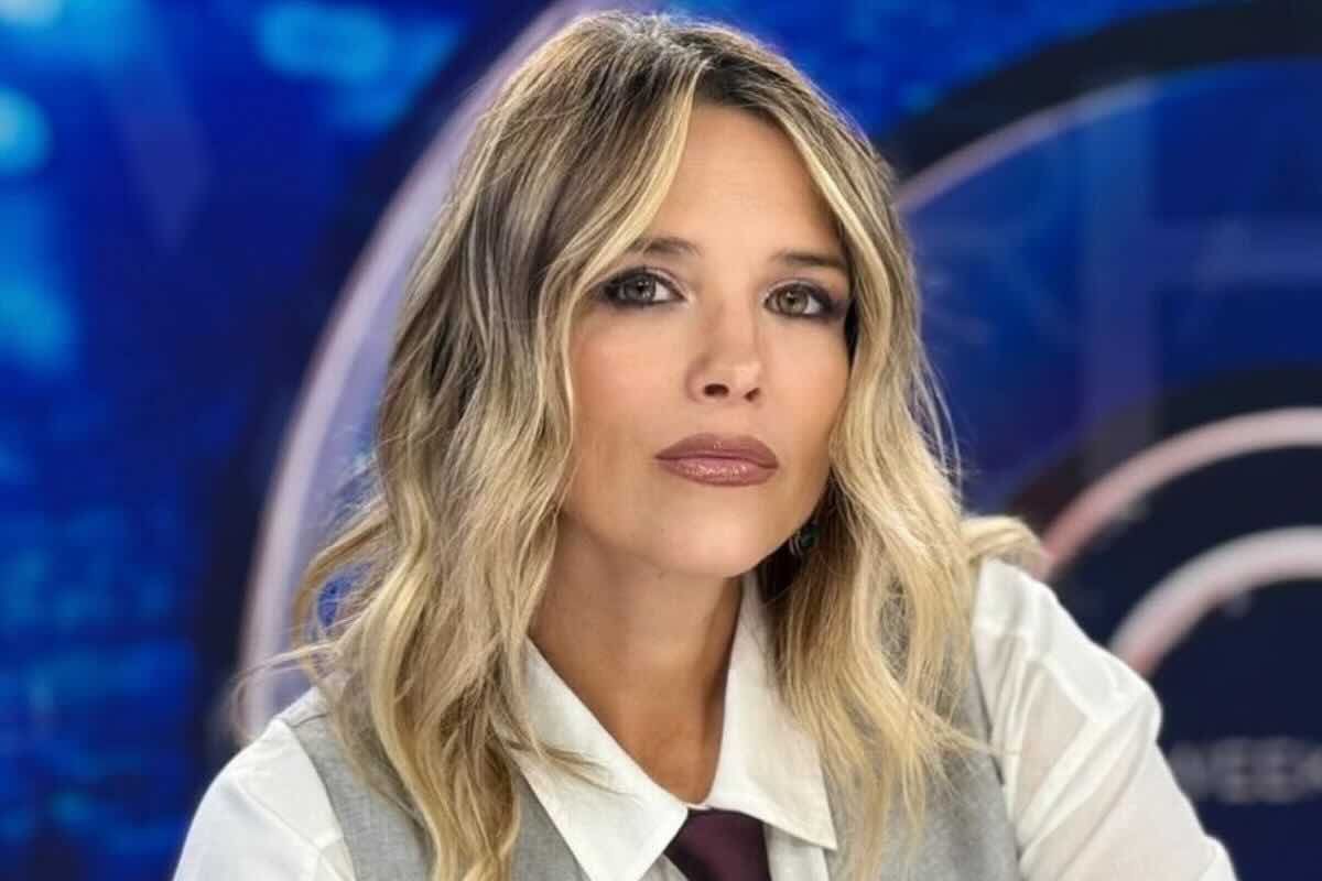 Francesca Barra sostituita a “4 di sera Weekend”: ecco il perché