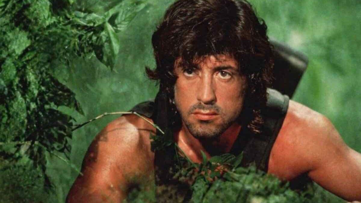 Sylvester Stallone vuole dare un futuro a John Rambo: si riparte dal prequel con Noah Centineo