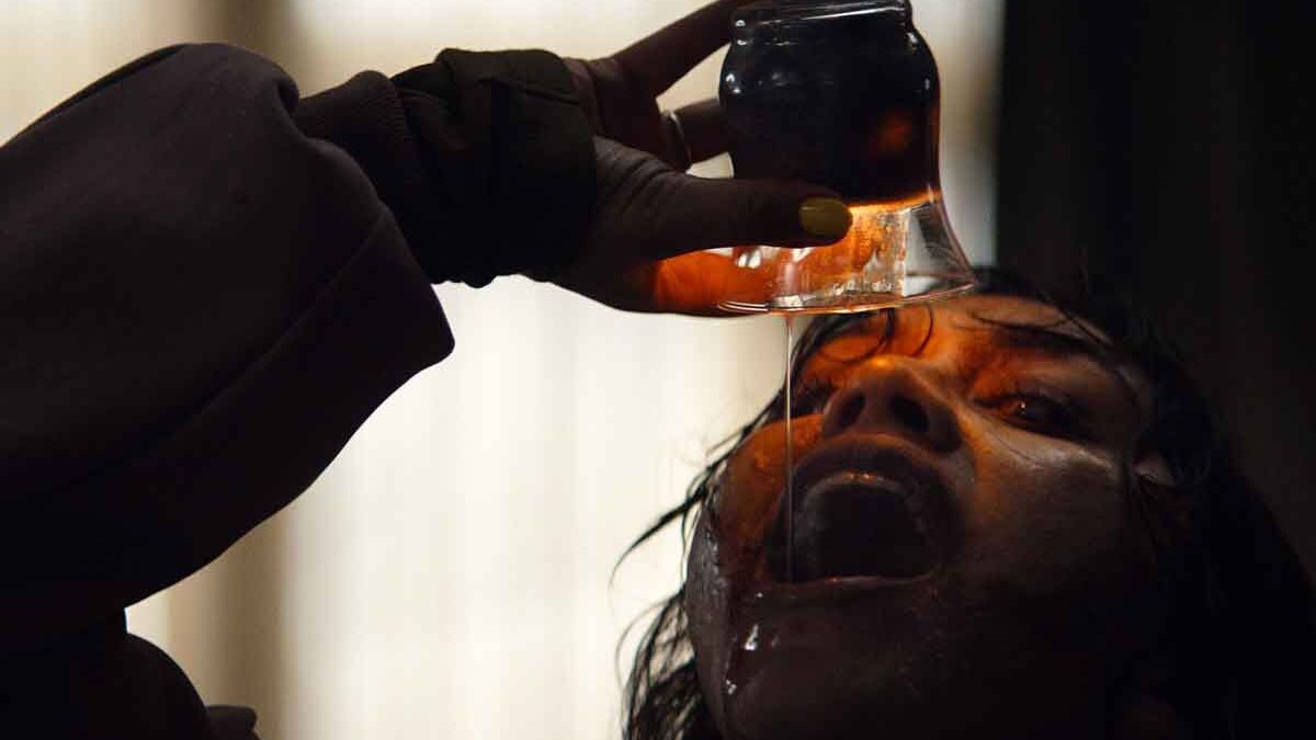 La Casa — Il rogo del male: Sam Raimi arriva con la promessa di una ferocia assoluta | Video e foto ufficiali