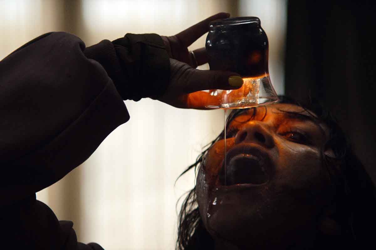La Casa — Il rogo del male: Sam Raimi arriva con la promessa di una ferocia assoluta | Video e foto ufficiali