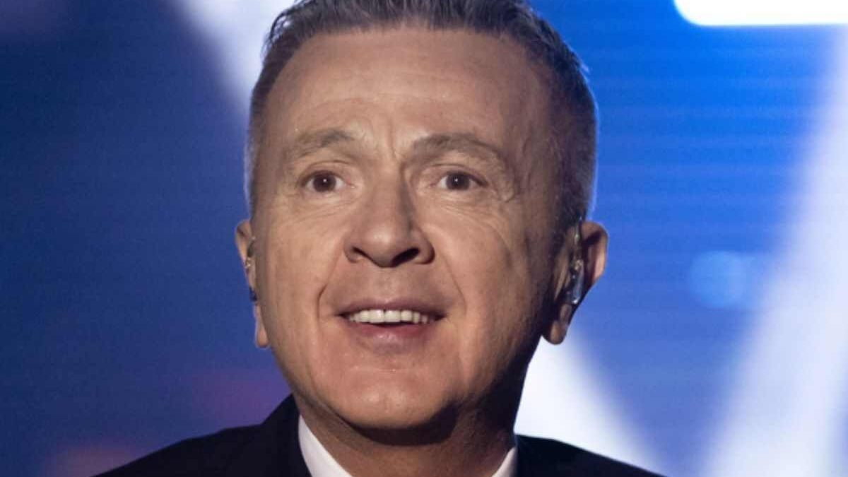 Pupo, lutto per il cantante: l’annuncio su Instagram dopo giorni di preoccupazione. “Volata anche una parte di me”