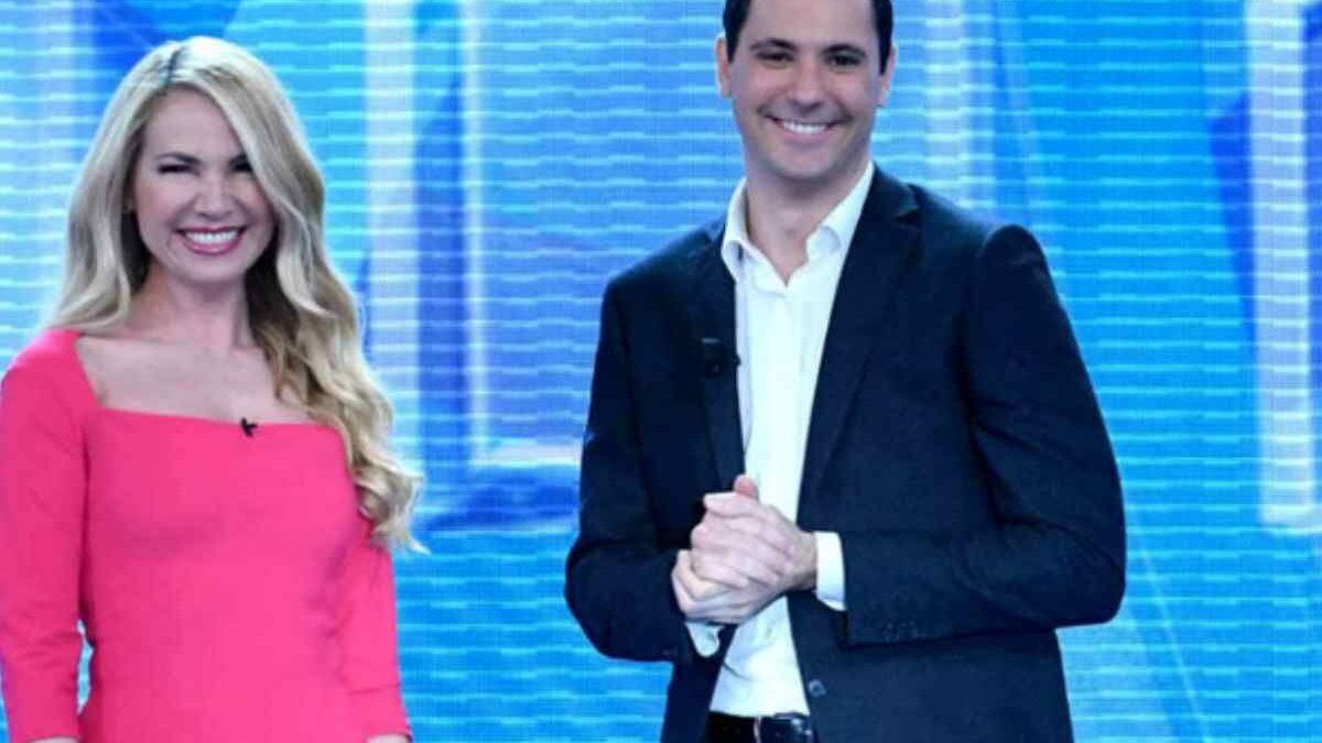 Boom di ascolti per Mattino Cinque: il format Videonews vince la sfida Auditel e conquista anche i giovani