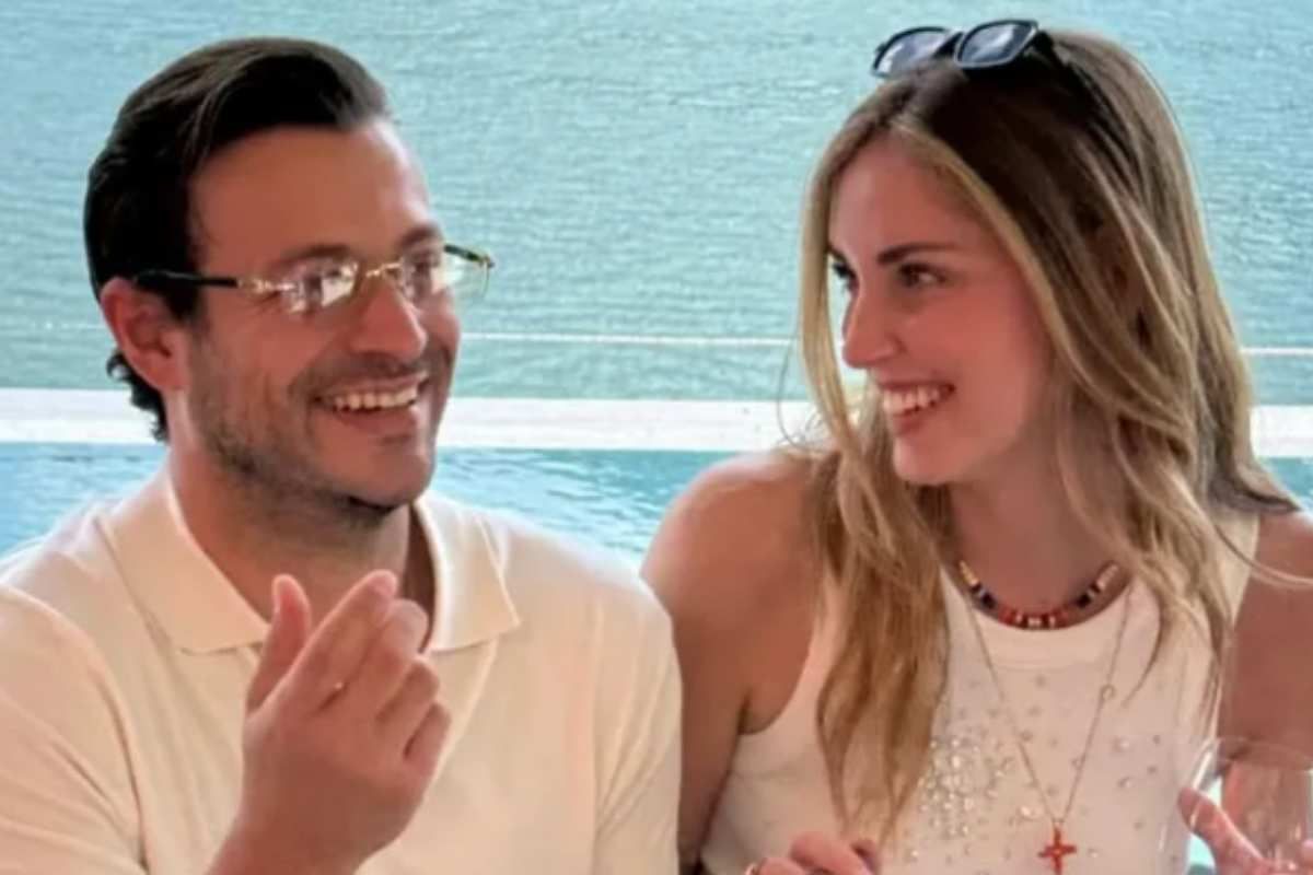 Chiara Ferragni e il fidanzato Josè sorridono spienserati insieme