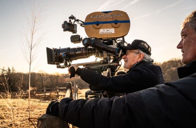 Steven Spielberg sul set di Disclosure Day