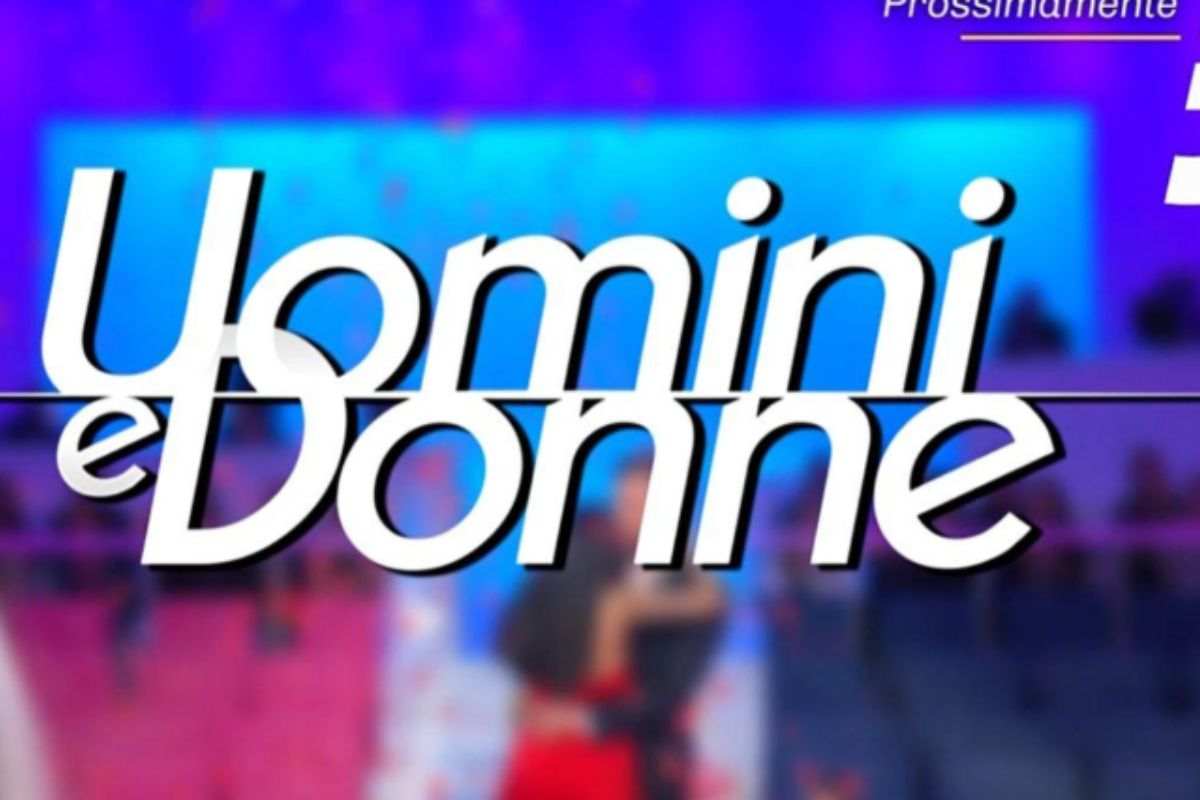 Mediaset, le novità di Maggio 2026: nuovi arrivi, quando chiude Uomini e Donne