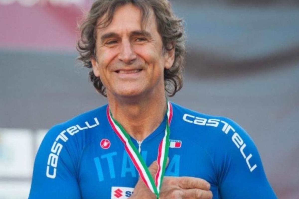Alex Zanardi è morto a 59 anni: la vita privata e la carriera. Addio al campione paralimpico, che fu anche conduttore