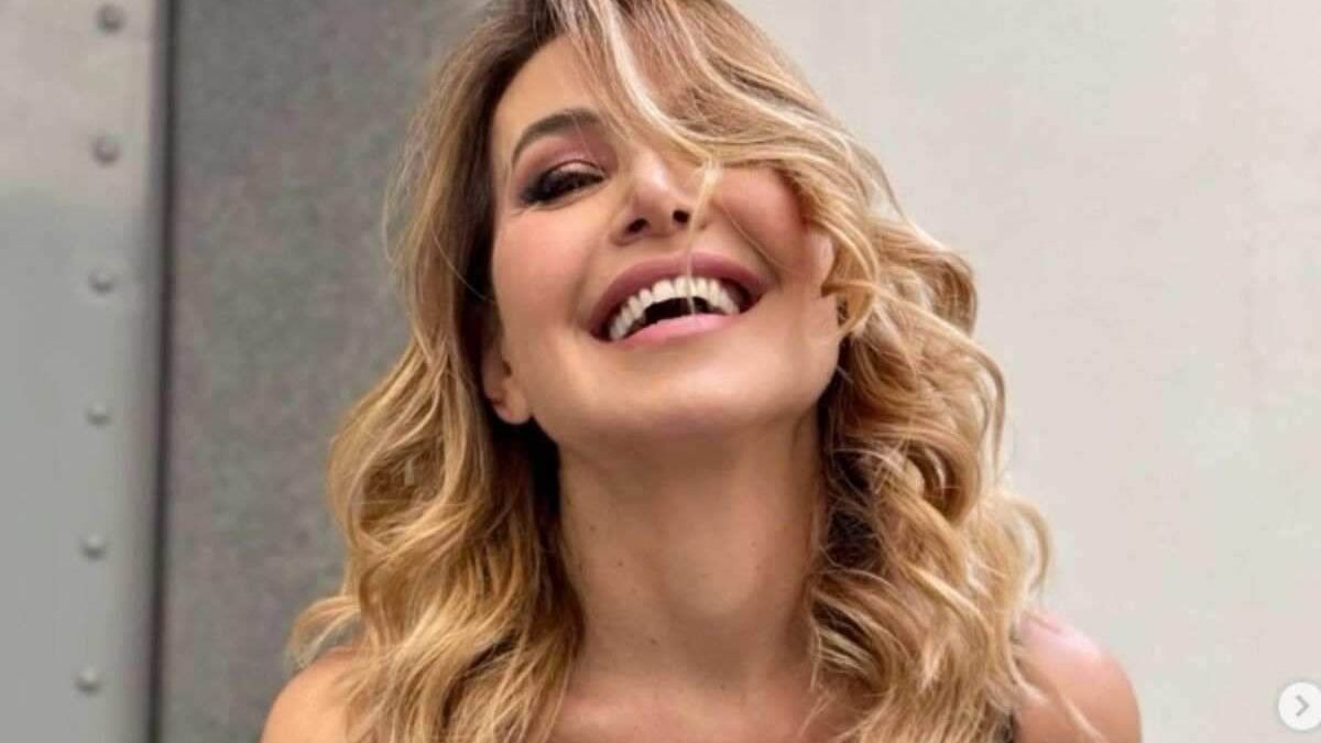 Barbara D’Urso rompe il silenzio, l’indizio social infiamma i palinsesti: “Sarà un autunno meraviglioso”
