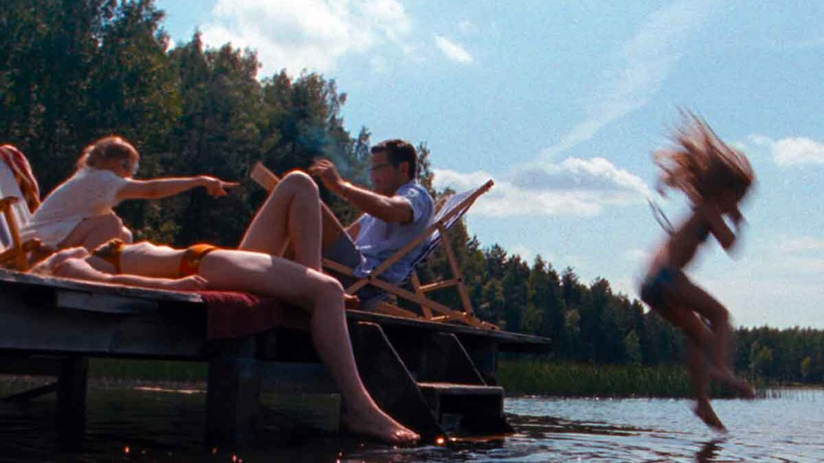 La cronologia dell’acqua: Kristen Stewart debutta alla regia | IL TRAILER