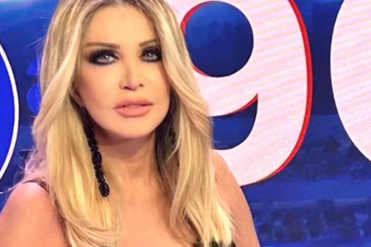 Paola Ferrari primo piano della giornalista